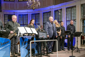 Die Bigband live in der Schlosskirche in Bad Homburg v. d. Höhe am 6. August 2023. Bilder: Josef-Stefan Kindler.