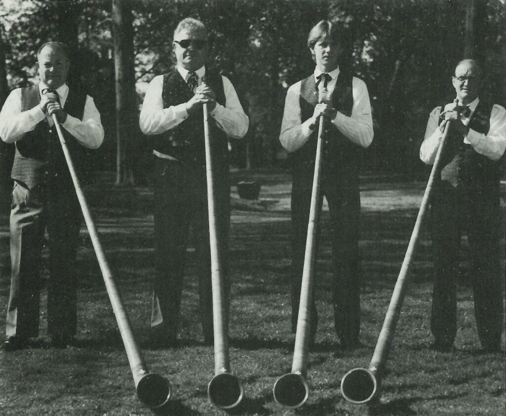 Alphornquartett mit Manfred Ritzmann, Werner Burret, Otto Karl jun. und Otto Karl sen.